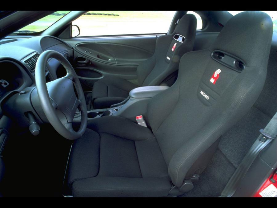  Ford Mustang SVT Cobra R 2000 года  (фото 67 из 128)